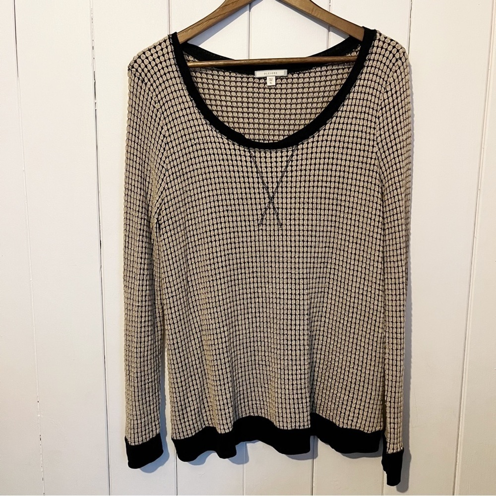 Pleione Sheer Long Sleeve. Size XL.
